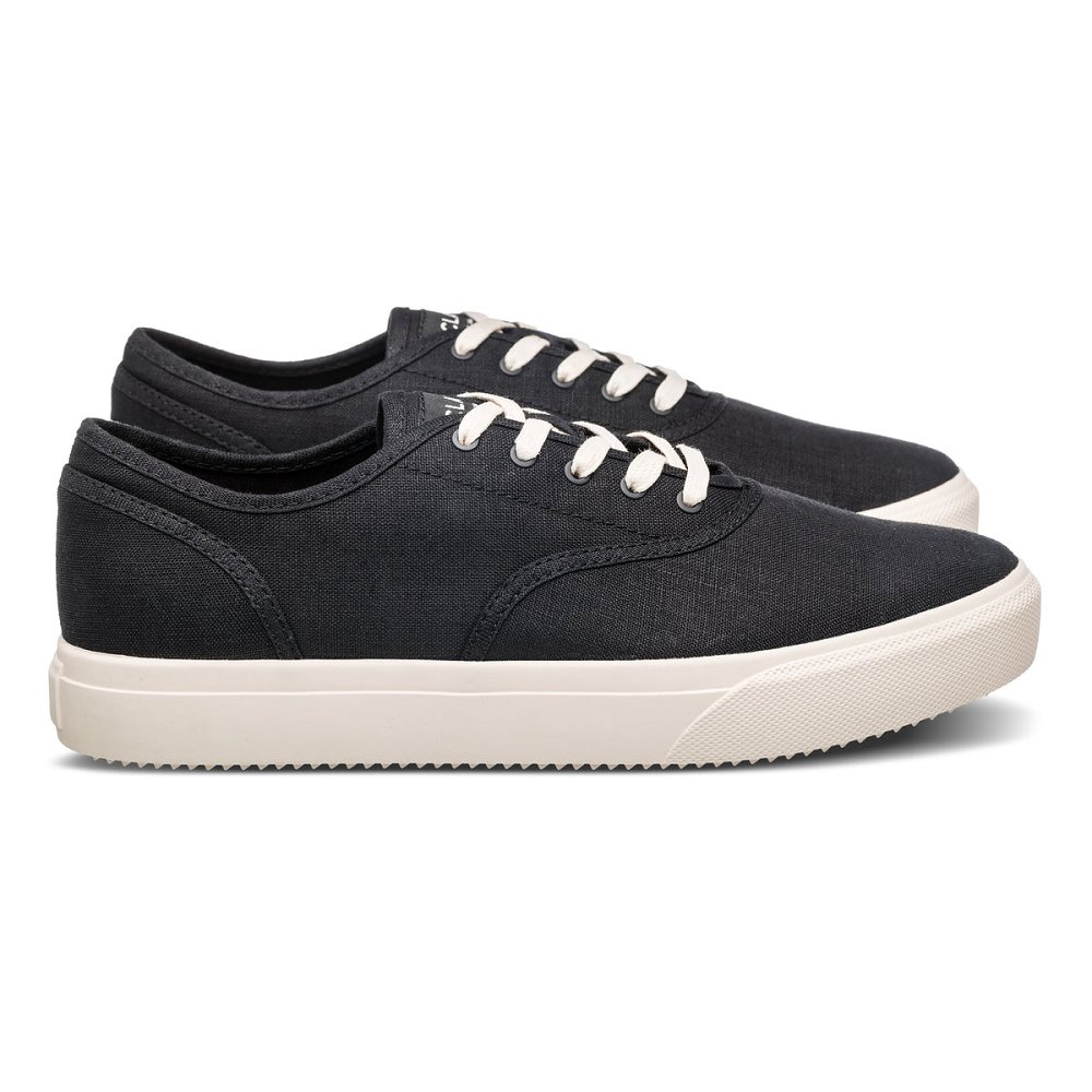 CLAE AUGUST Shoes Womens USA759-T46 In Black Hemp